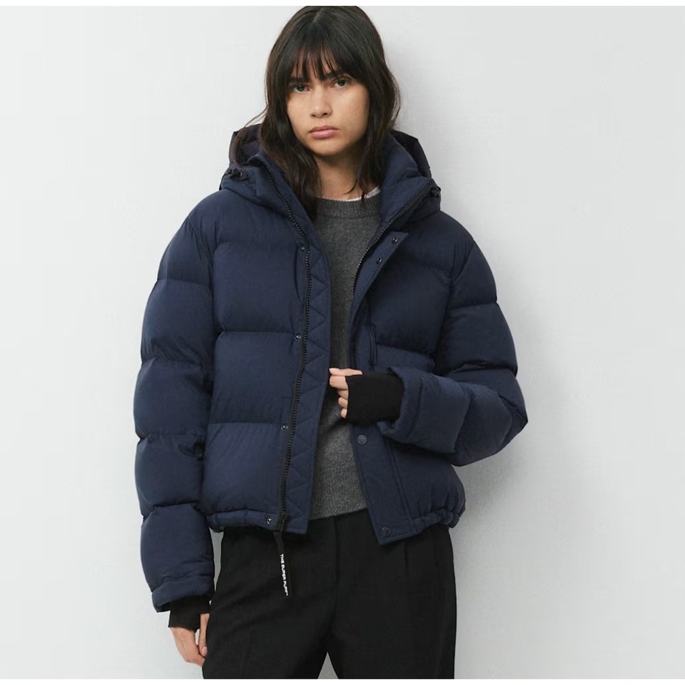 Aritzia The Super Puff Shorty Matte Down Puffer Jacket in Admiral Navy sz XS